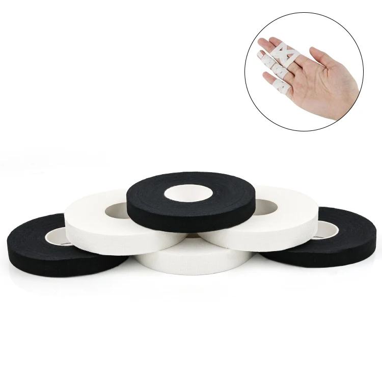 Handbandage met atletische tape