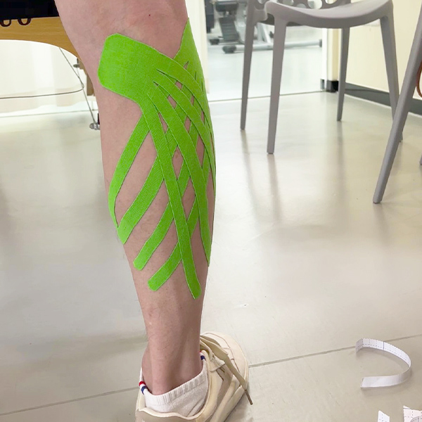 leg kinesiology tape