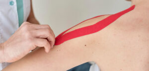 kinesiologietape voor bicepspeesontsteking